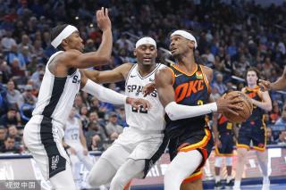 轻的篮球运 轻的篮球运