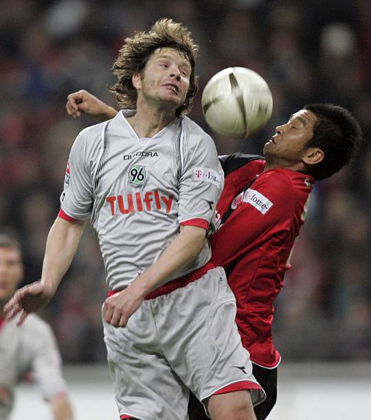 此次脚踝受 此次脚踝受