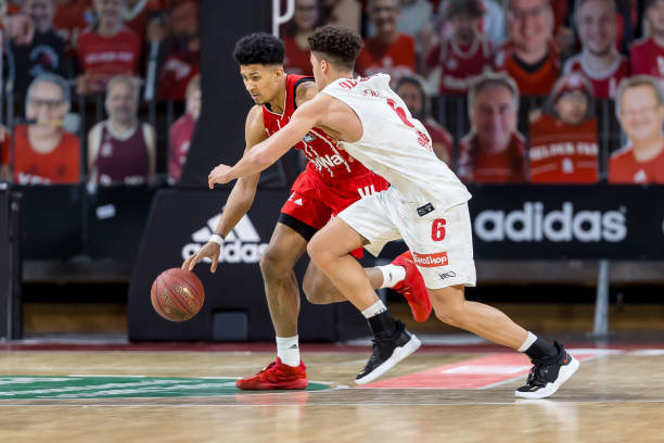 史性突破 史性突破